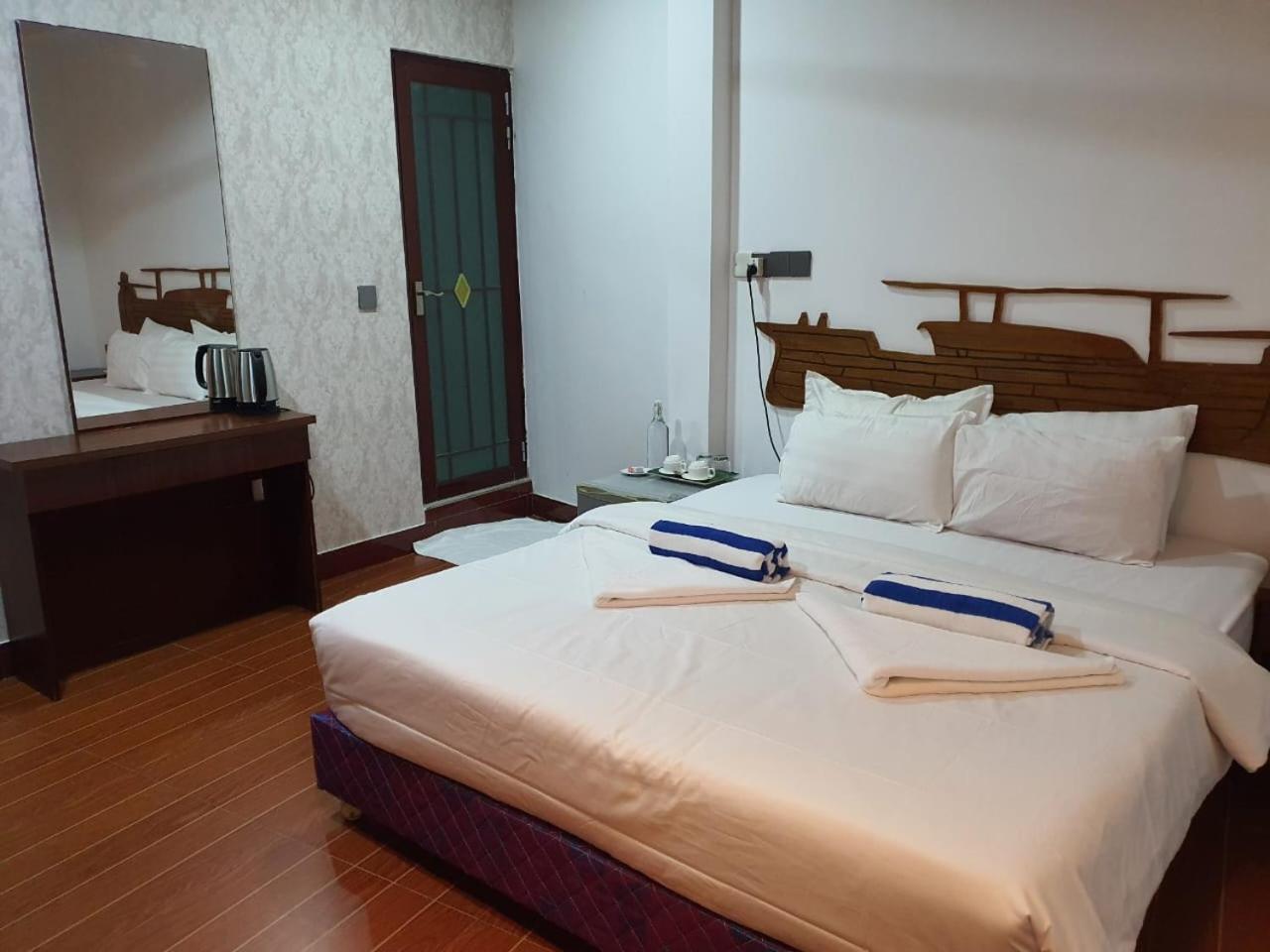 Guraidhoo Palm Inn Exterior photo